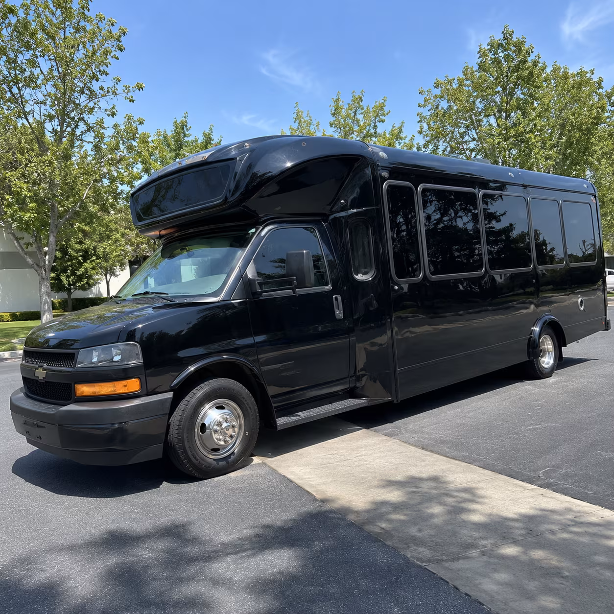 tulsa 15 passenger party bus