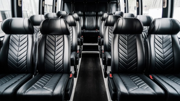 20 passenger minibus rental moore